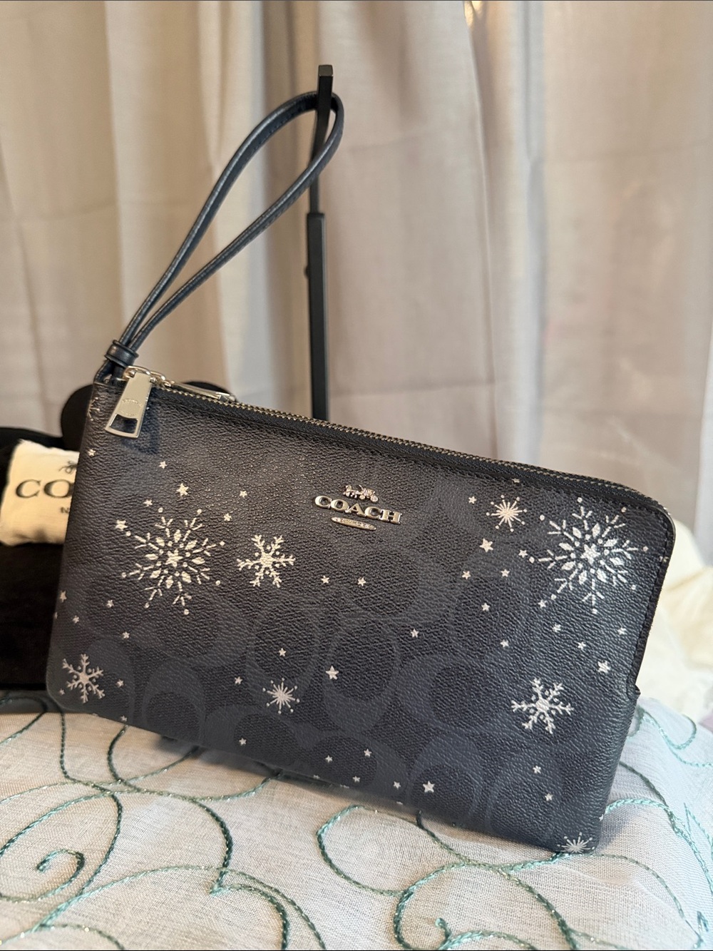 Coach Snowflake Double Zip Clutch/Wristlet - Picture 2 of 11